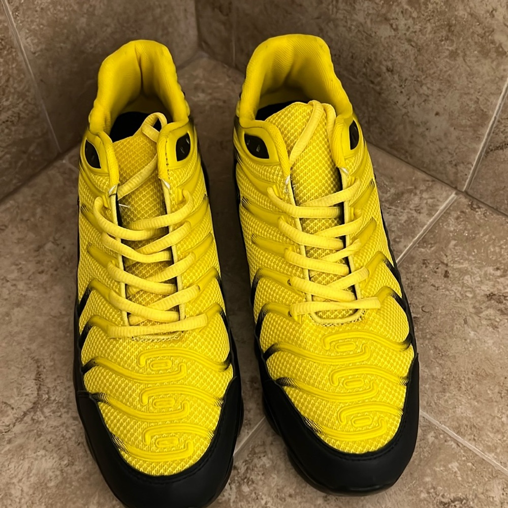 Men’s sneakers